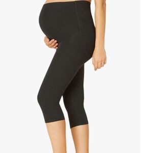 Beyond the Bump Maternity Capri Leggings in Charcoal Gray